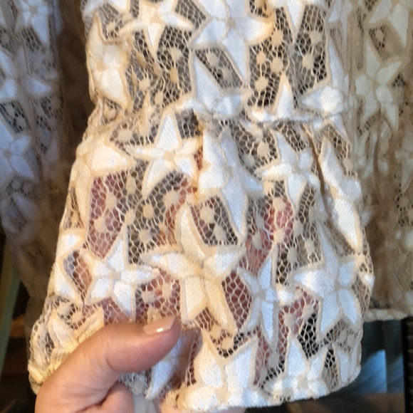 Vici Size L Blouse - Picture 2 of 3